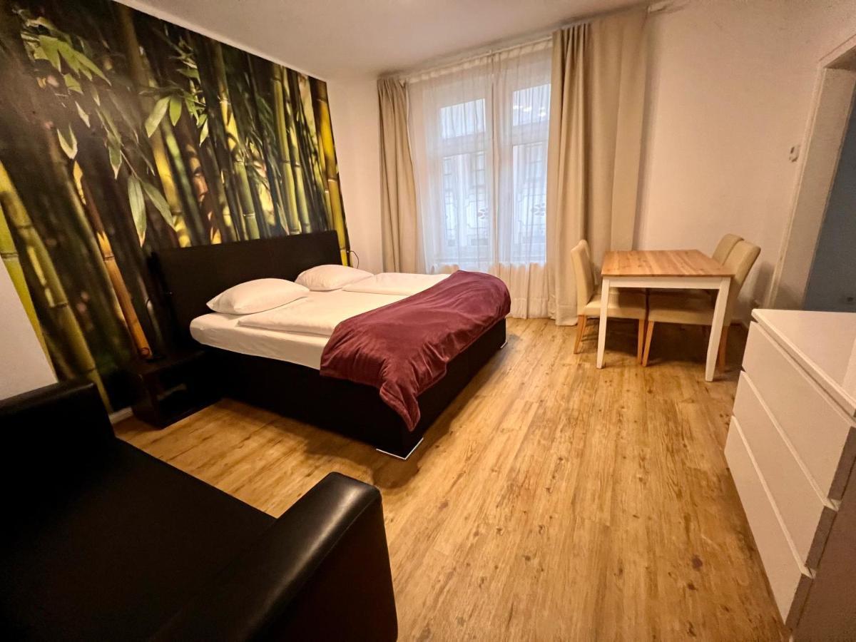 Altstadthotel Hayk Am Rhein Кёльн Экстерьер фото