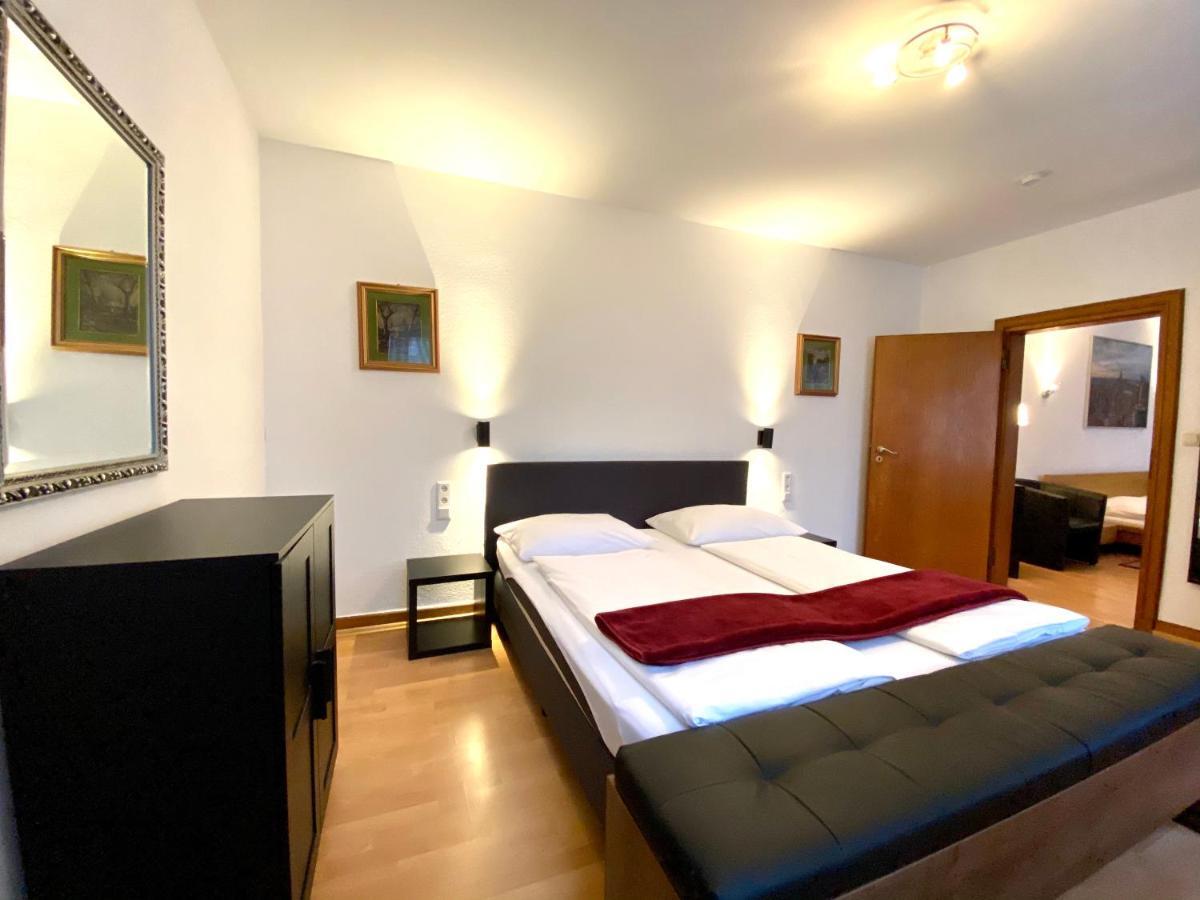 Altstadthotel Hayk Am Rhein Кёльн Экстерьер фото